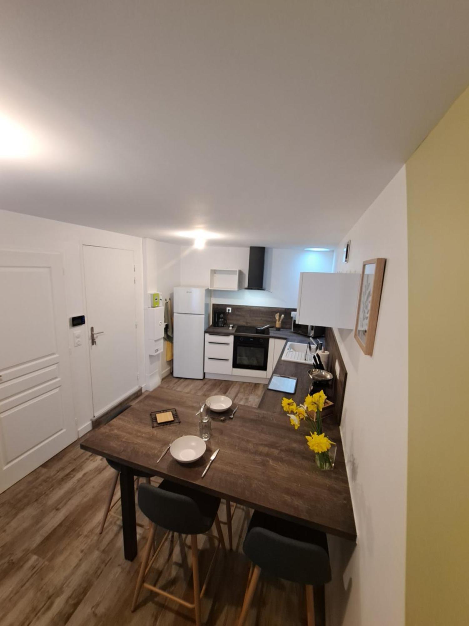 Logement T2 Neuf - Centre-Ville Parthenay Exterior foto